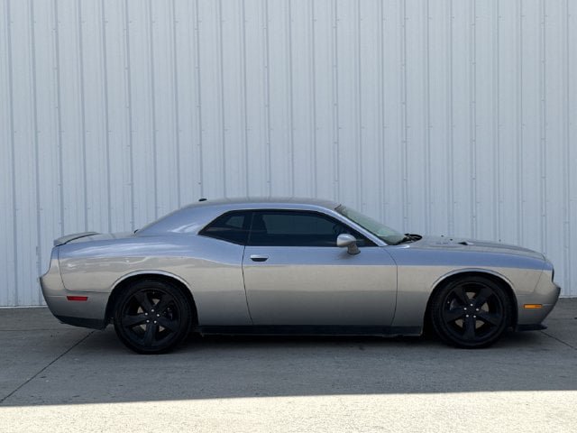 Used 2014 Dodge Challenger R/T w/ Blacktop Package RWD image 3