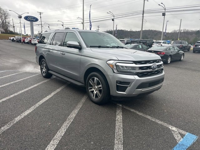Used 2024 Ford Expedition Max Limited image 3