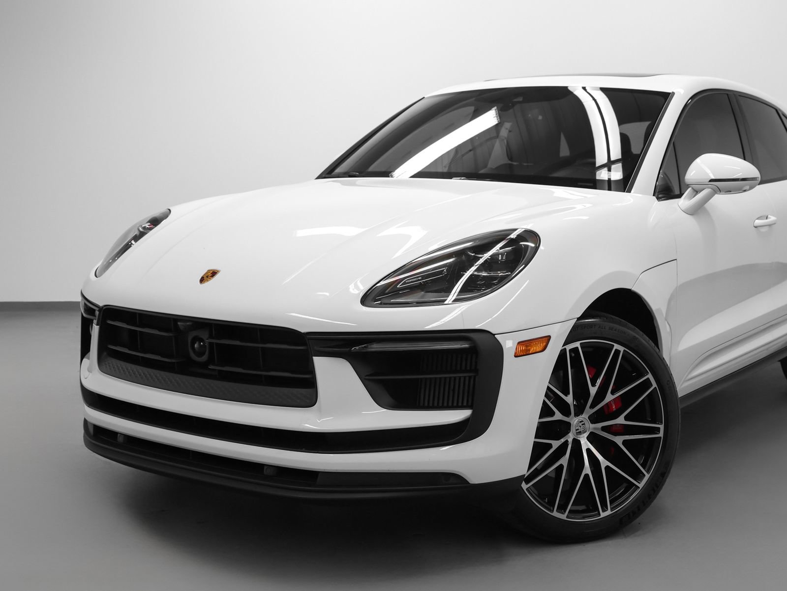 Certified 2022 Porsche Macan S image 7