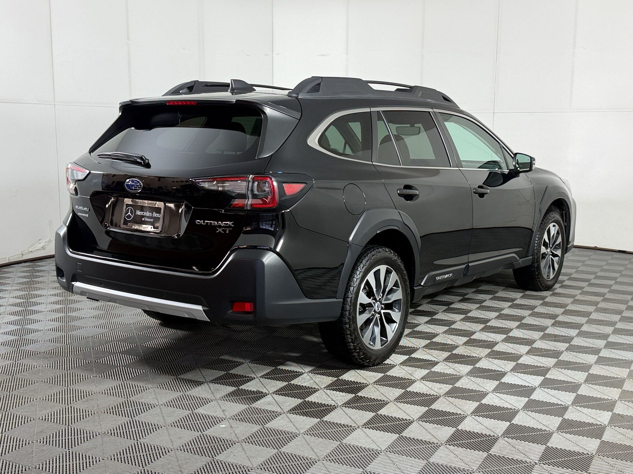 Used 2024 Subaru Outback Limited XT AWD/4WD image 9