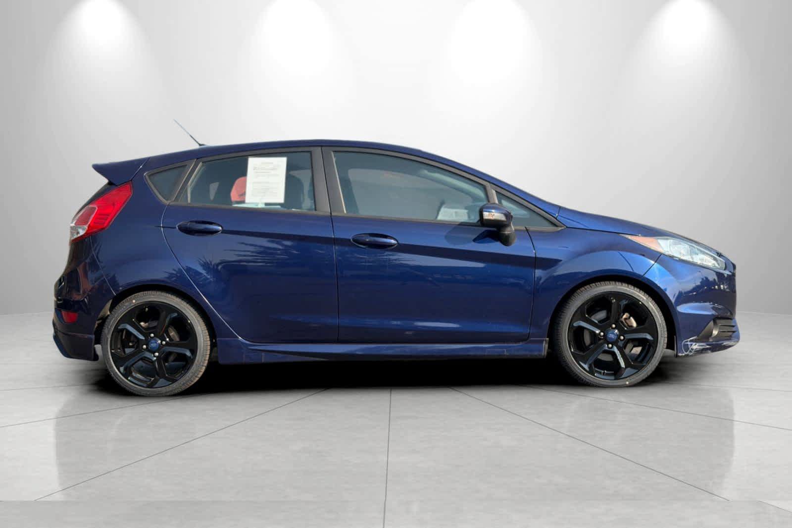 Used 2016 Ford Fiesta ST FWD image 8