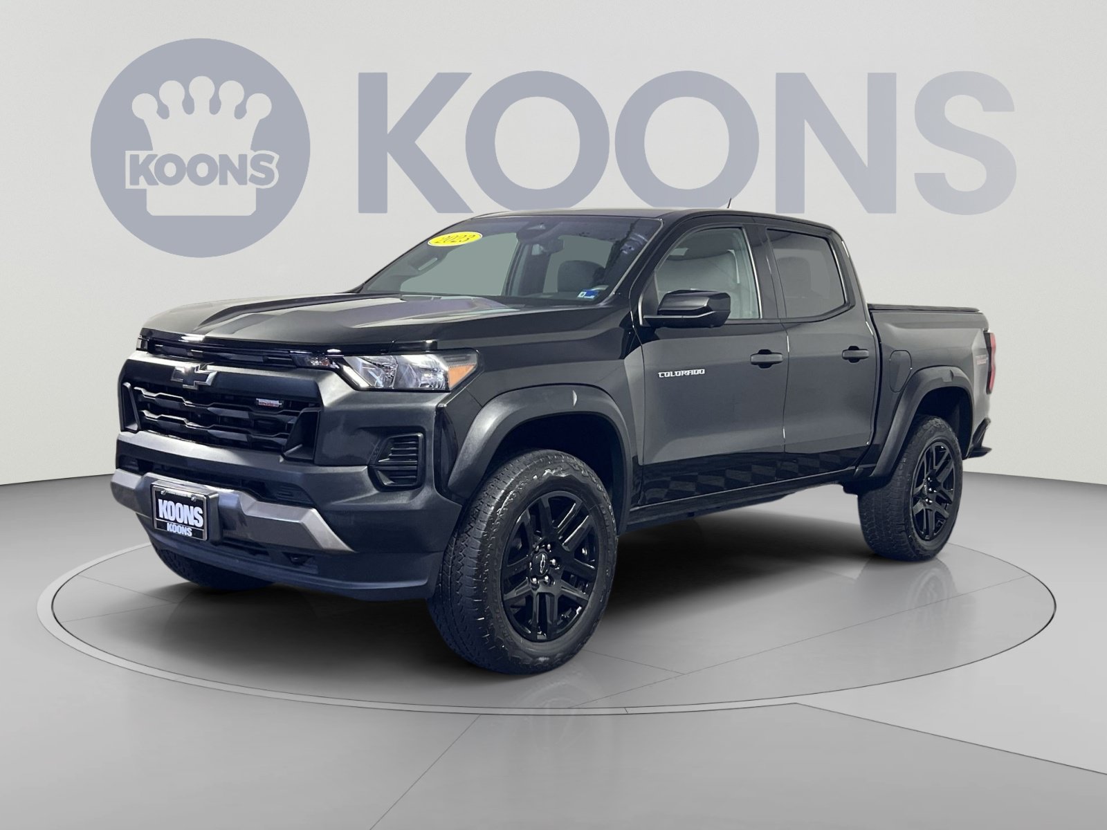 Used 2023 Chevrolet Colorado Trail Boss w/ Technology Package AWD/4WD image 1