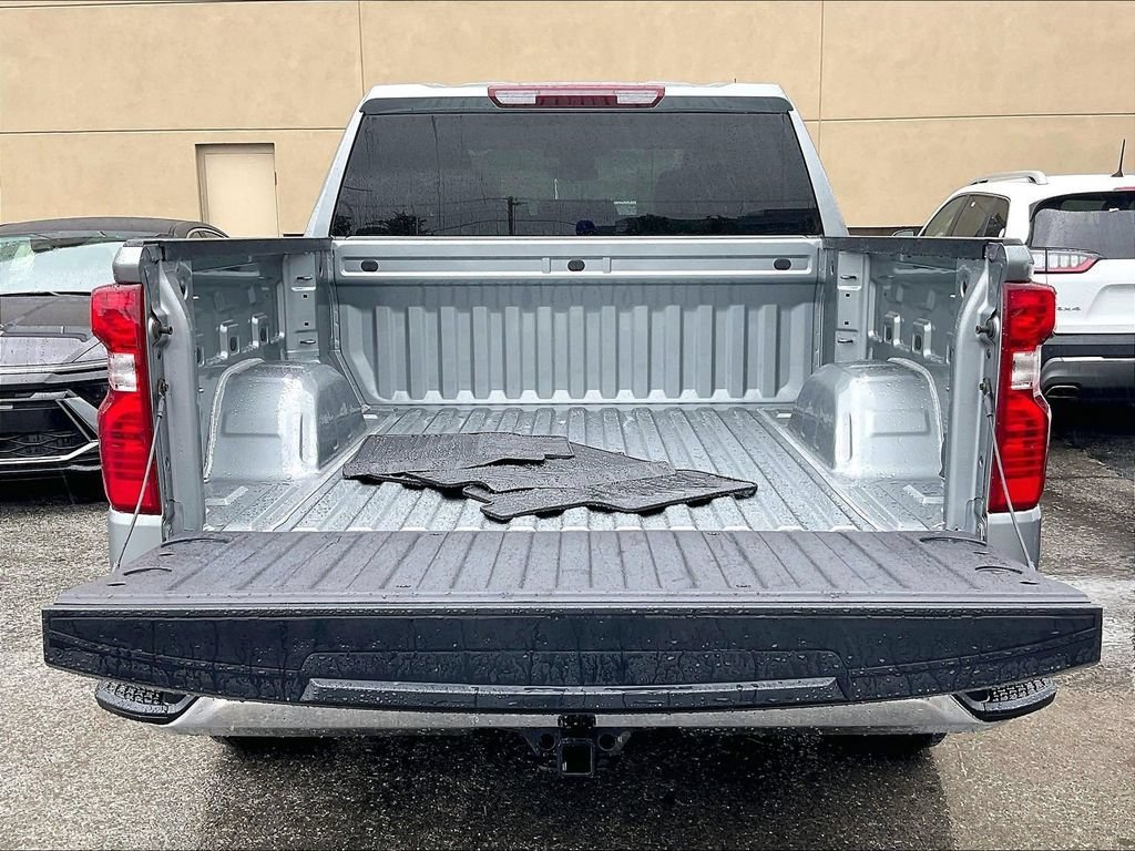 Used 2024 Chevrolet Silverado 1500 LT AWD/4WD image 31