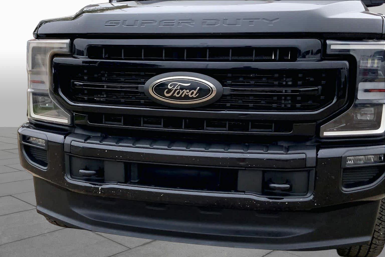 Used 2022 Ford F250 Lariat w/ Black Appearance Package AWD/4WD image 29