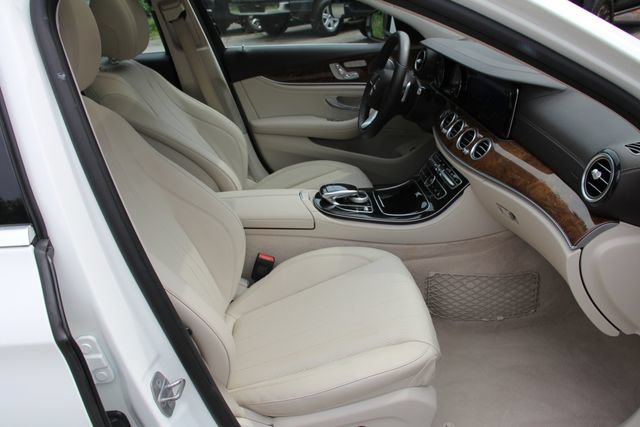 Used 2017 Mercedes-Benz E 300 4MATIC image 36
