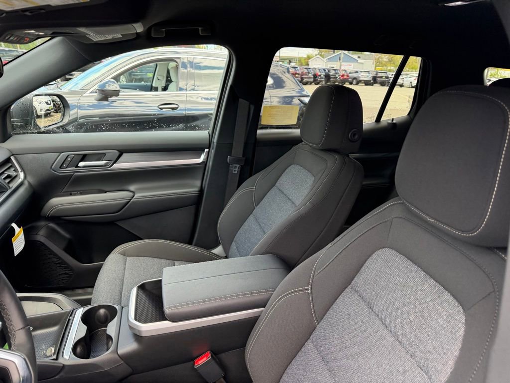 New 2026 GMC Terrain Elevation w/ Black Edition AWD/4WD image 11