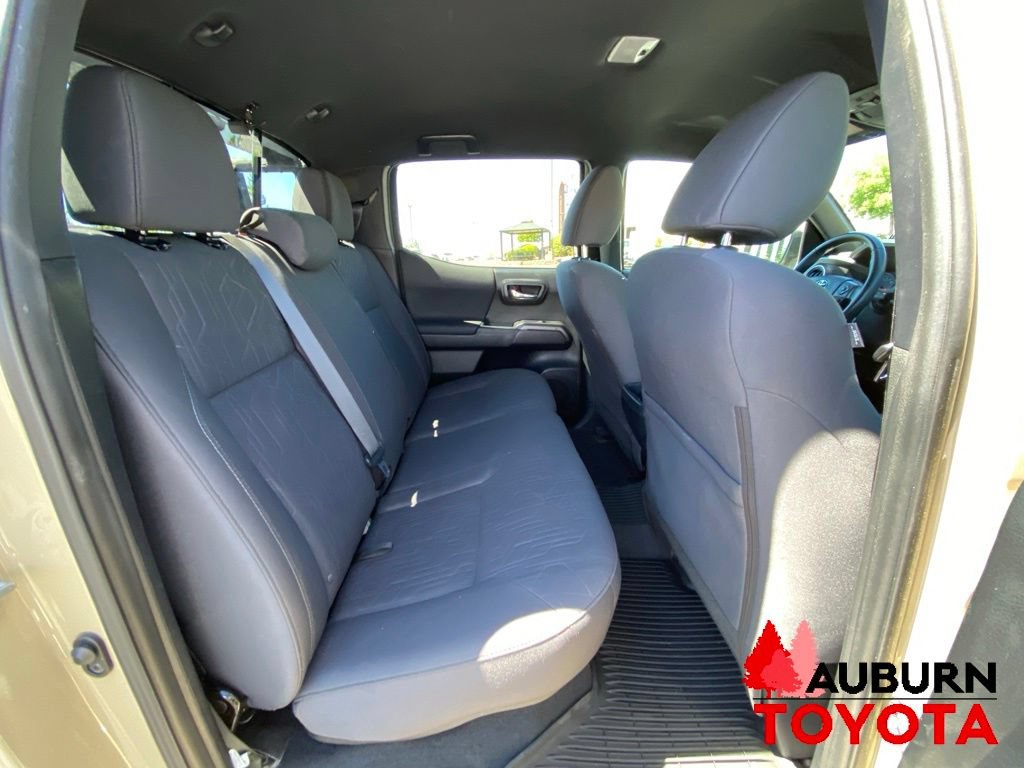 Used 2018 Toyota Tacoma TRD Sport AWD/4WD image 19