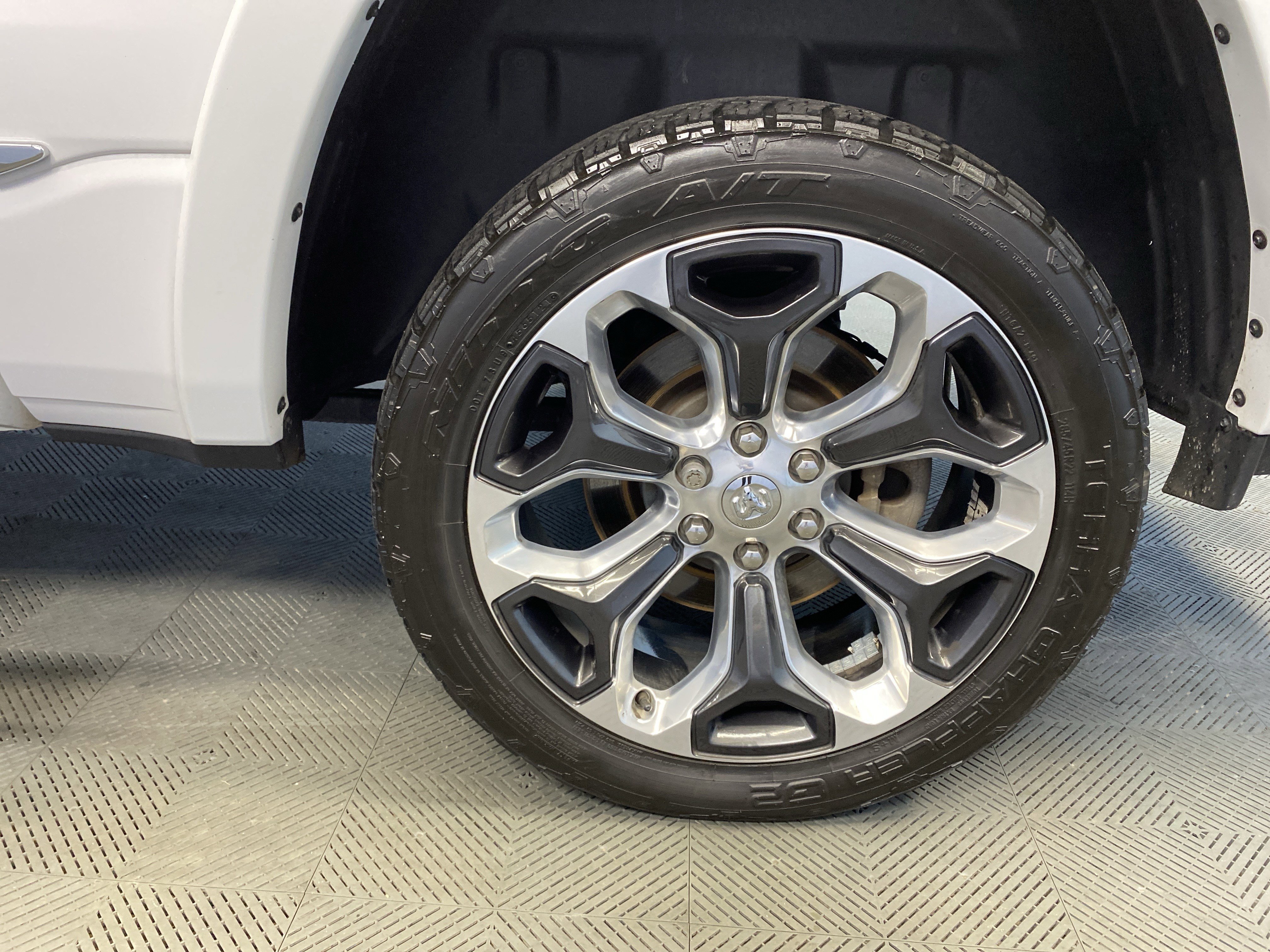 Certified 2023 RAM 1500 Limited w/ Body Color Bumper Group image 34