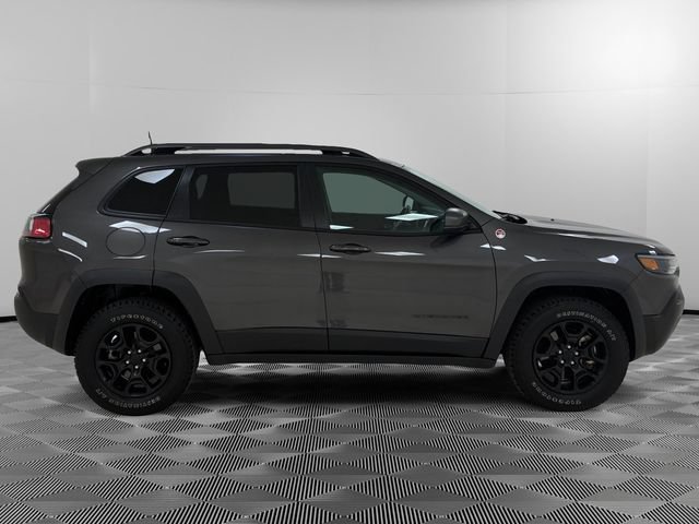 Used 2021 Jeep Cherokee Trailhawk w/ Comfort/Convenience Group AWD/4WD image 6