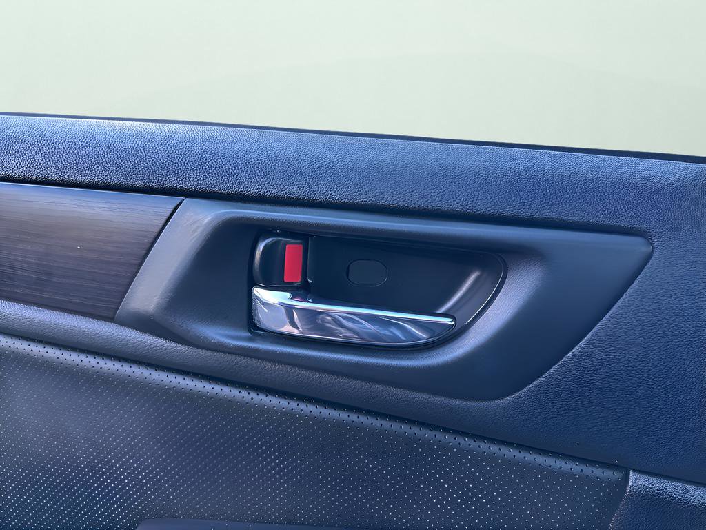 Used 2016 Subaru Legacy 3.6R Limited image 22