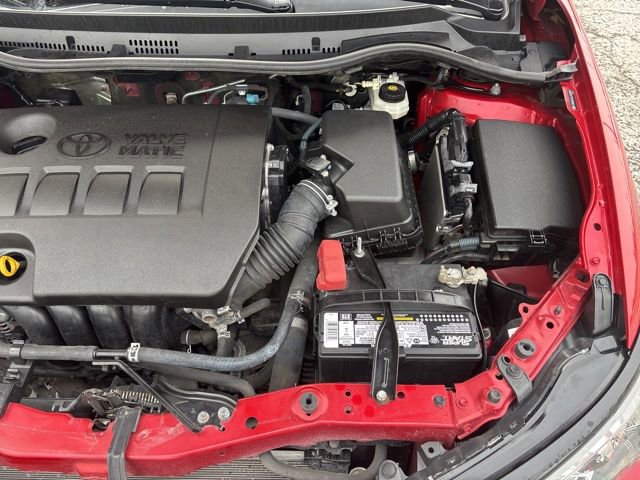 Used 2018 Toyota Corolla iM image 35