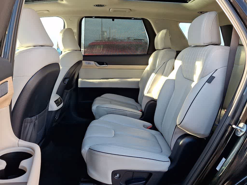 Used 2024 Hyundai Palisade Limited FWD image 9