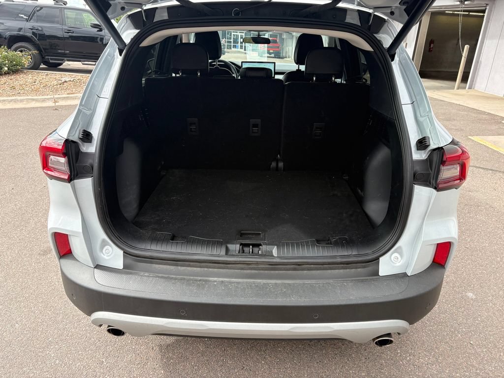 Used 2025 Ford Escape SE FWD image 26