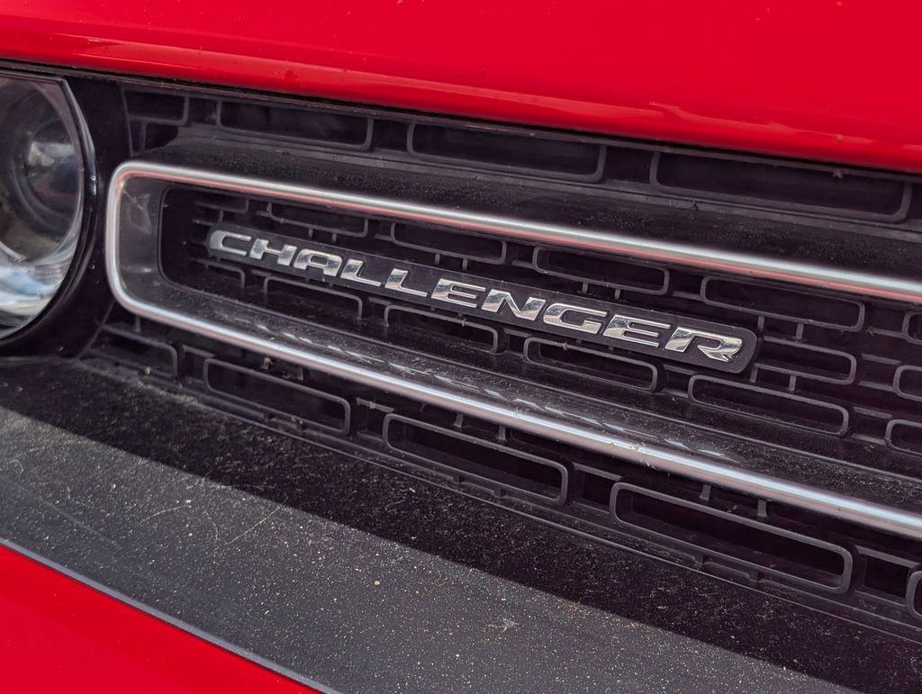 Used 2021 Dodge Challenger SXT image 9