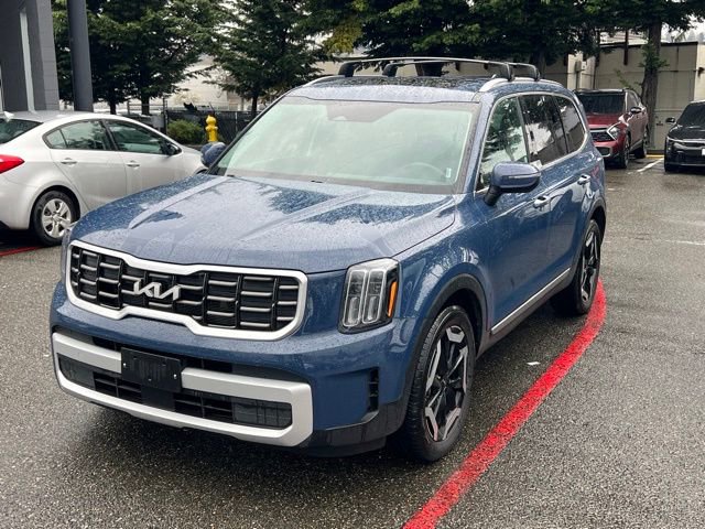 Certified 2025 Kia Telluride S image 3