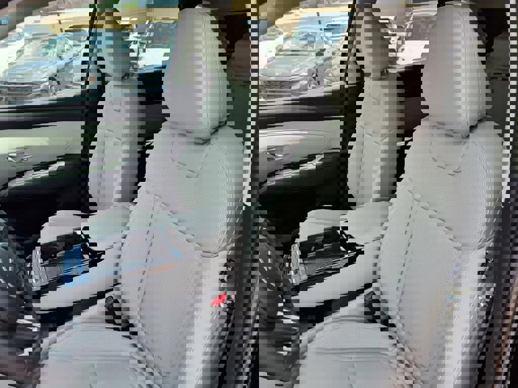 New 2025 Hyundai Tucson SEL image 12