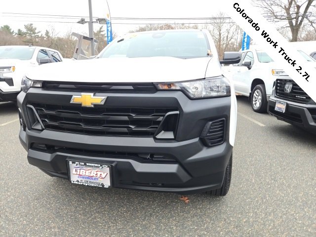 Used 2024 Chevrolet Colorado W/T image 4