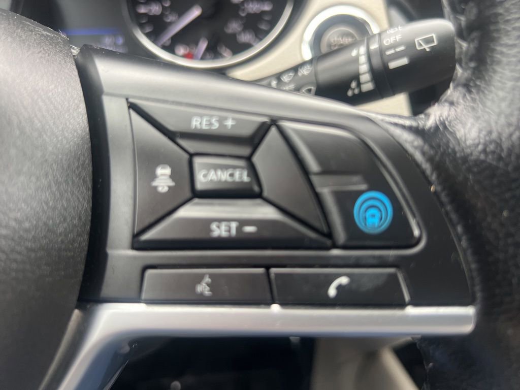 Used 2022 Nissan Rogue Sport SL w/ Premium Package AWD/4WD image 39