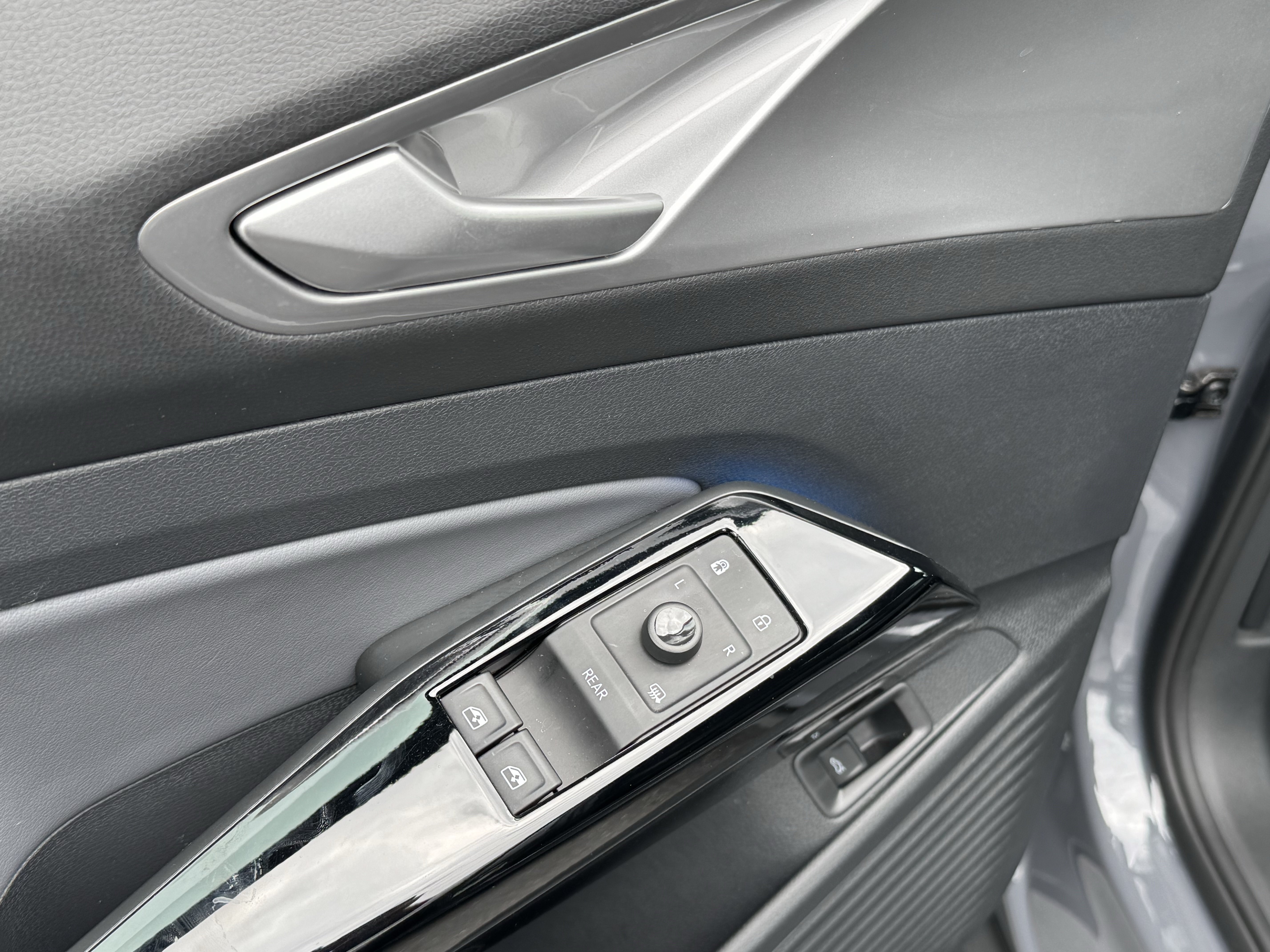 Certified 2023 Volkswagen ID.4 Pro S RWD image 13