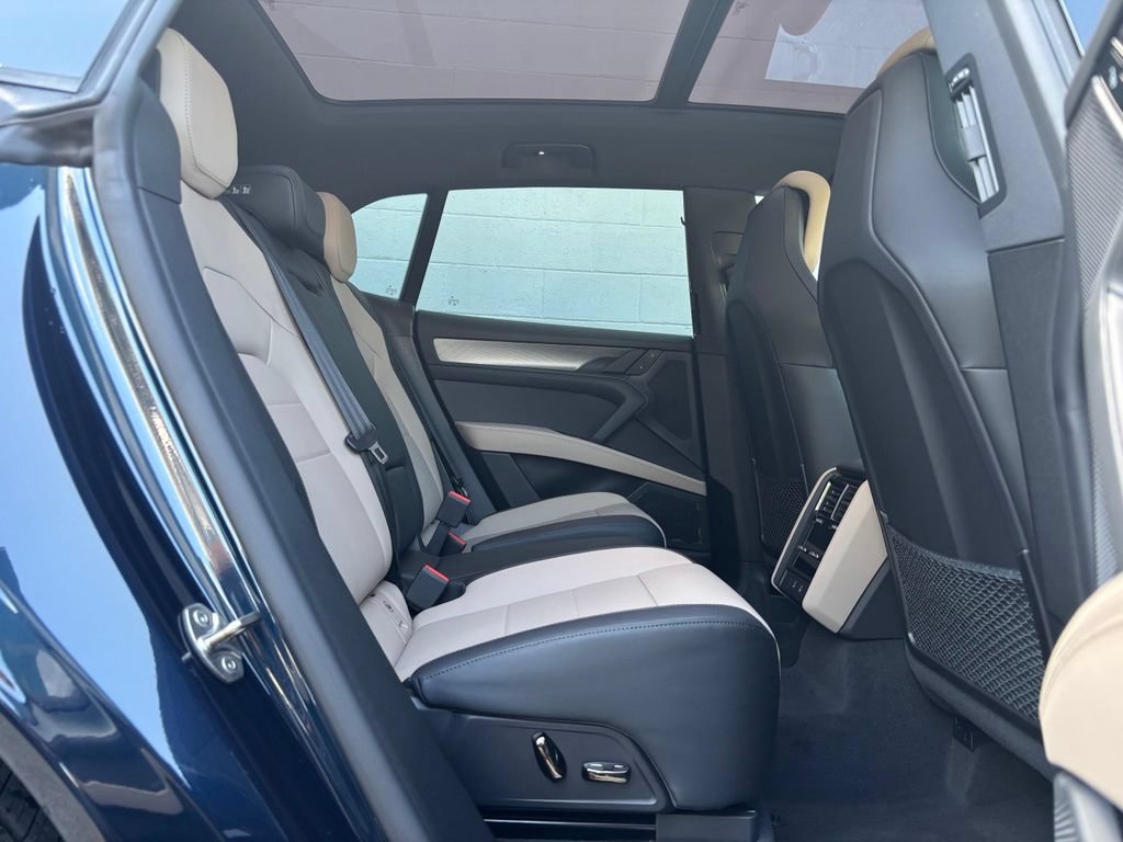 New 2026 Porsche Cayenne Electric AWD/4WD image 17