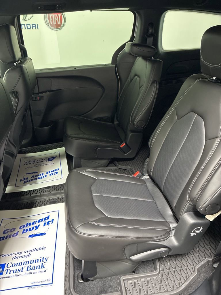 New 2026 Chrysler Voyager LX image 22