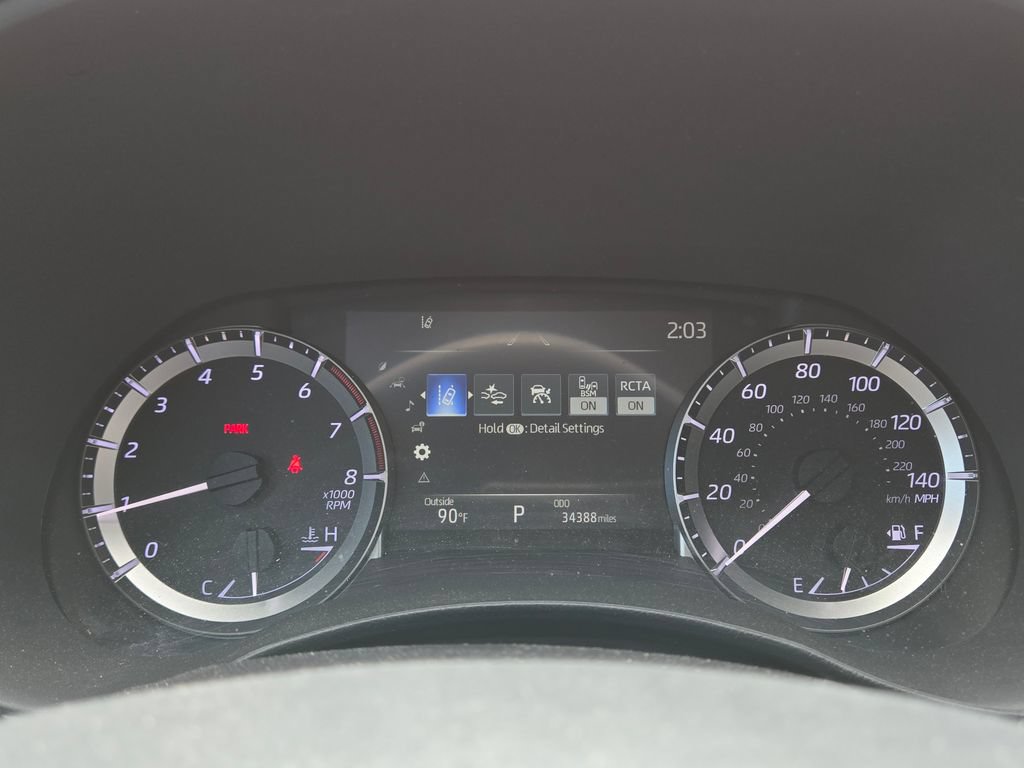 Used 2024 Toyota Highlander LE FWD image 20