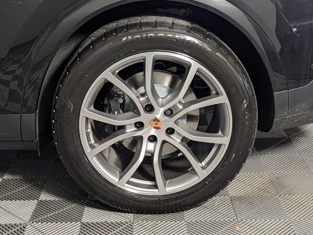 New 2026 Porsche Cayenne AWD/4WD image 12