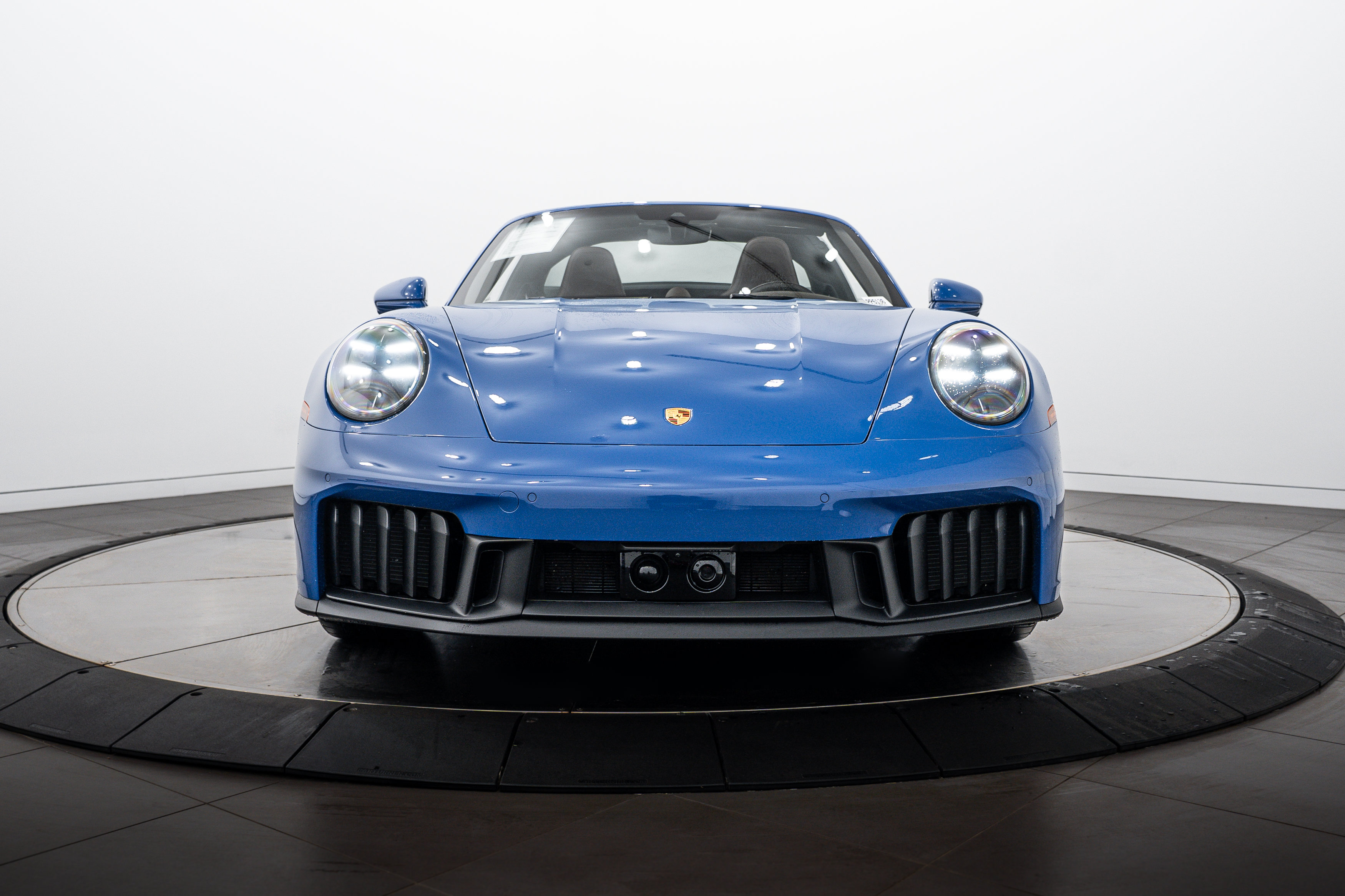 Certified 2025 Porsche 911 Targa 4 GTS AWD/4WD image 10