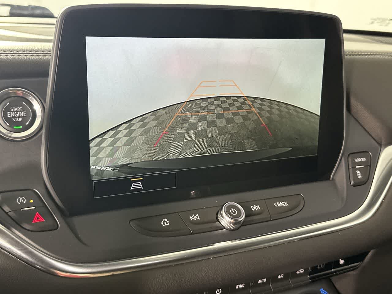 Used 2025 Chevrolet Blazer LT FWD image 6