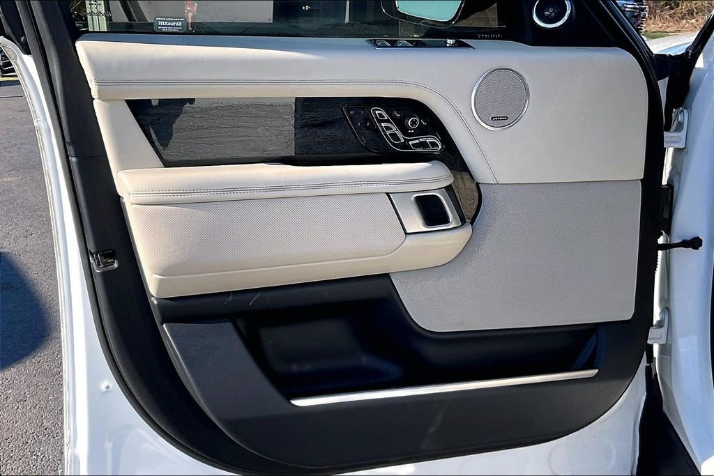 Used 2021 Land Rover Range Rover SV Autobiography Dynamic image 22