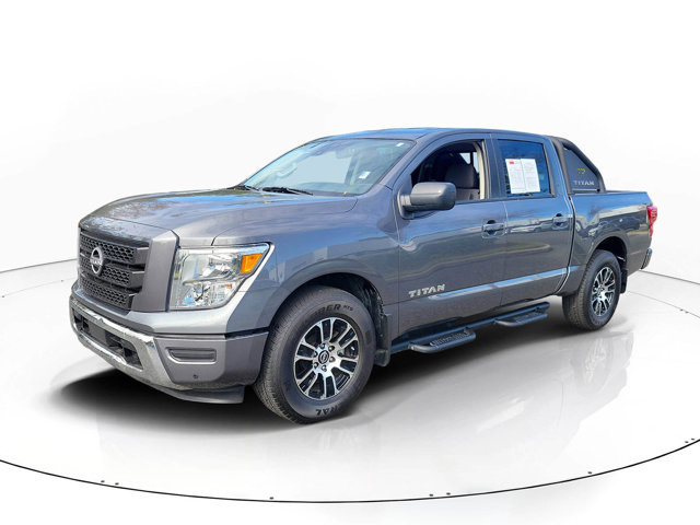 Used 2024 Nissan Titan SV w/ SV Convenience Package image 2