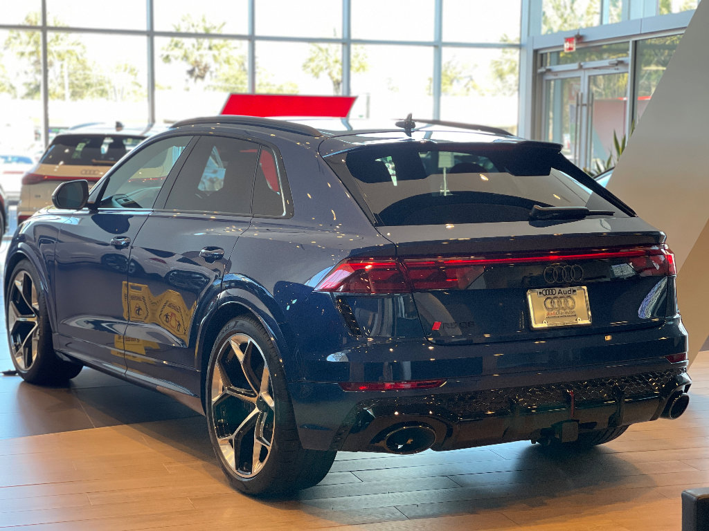 New 2026 Audi RS Q8 performance image 4