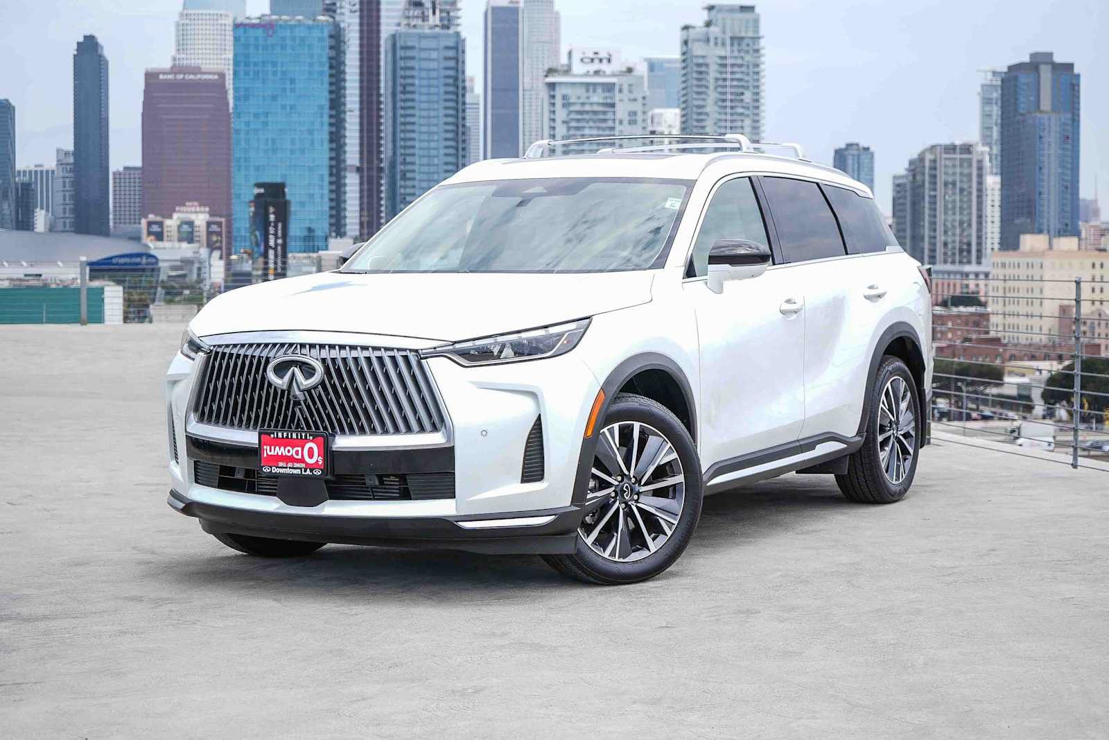 Used 2026 INFINITI QX60 Luxe w/ Cargo Package FWD image 1