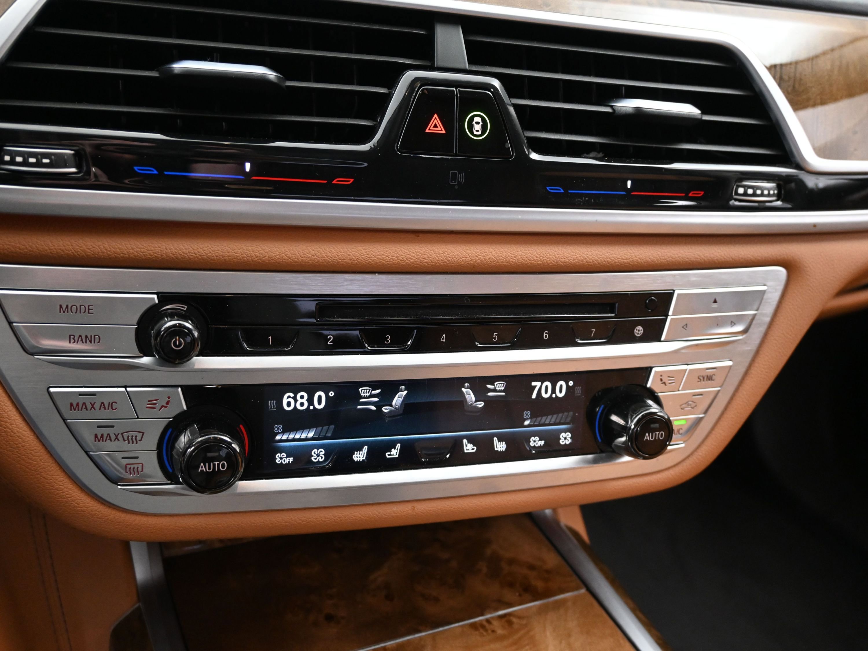 Used 2017 BMW 750i xDrive image 15