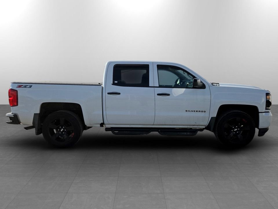 Used 2018 Chevrolet Silverado 1500 LTZ Z71 w/ Redline Edition image 5