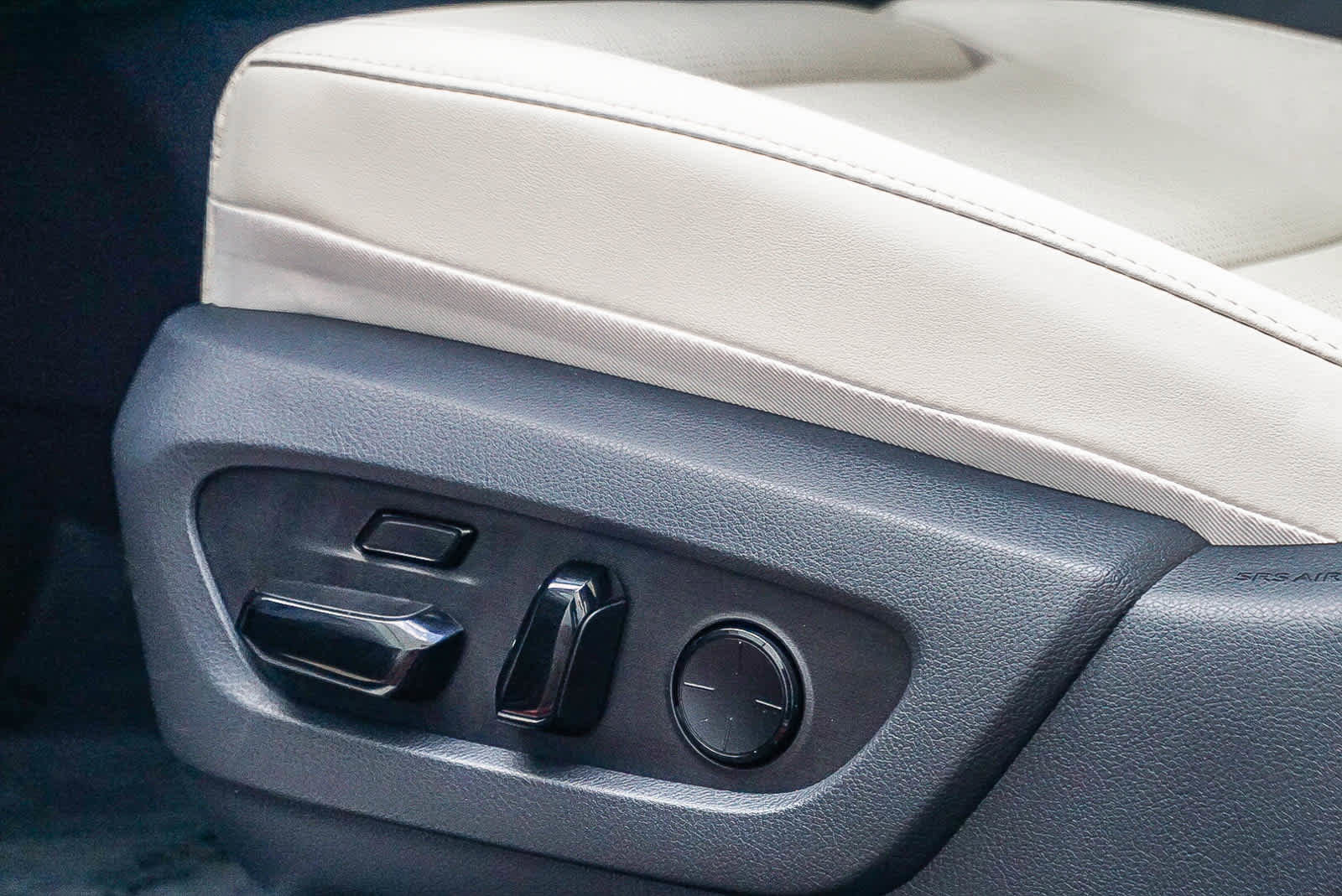 New 2026 Lexus RX 450h Luxury AWD/4WD image 31