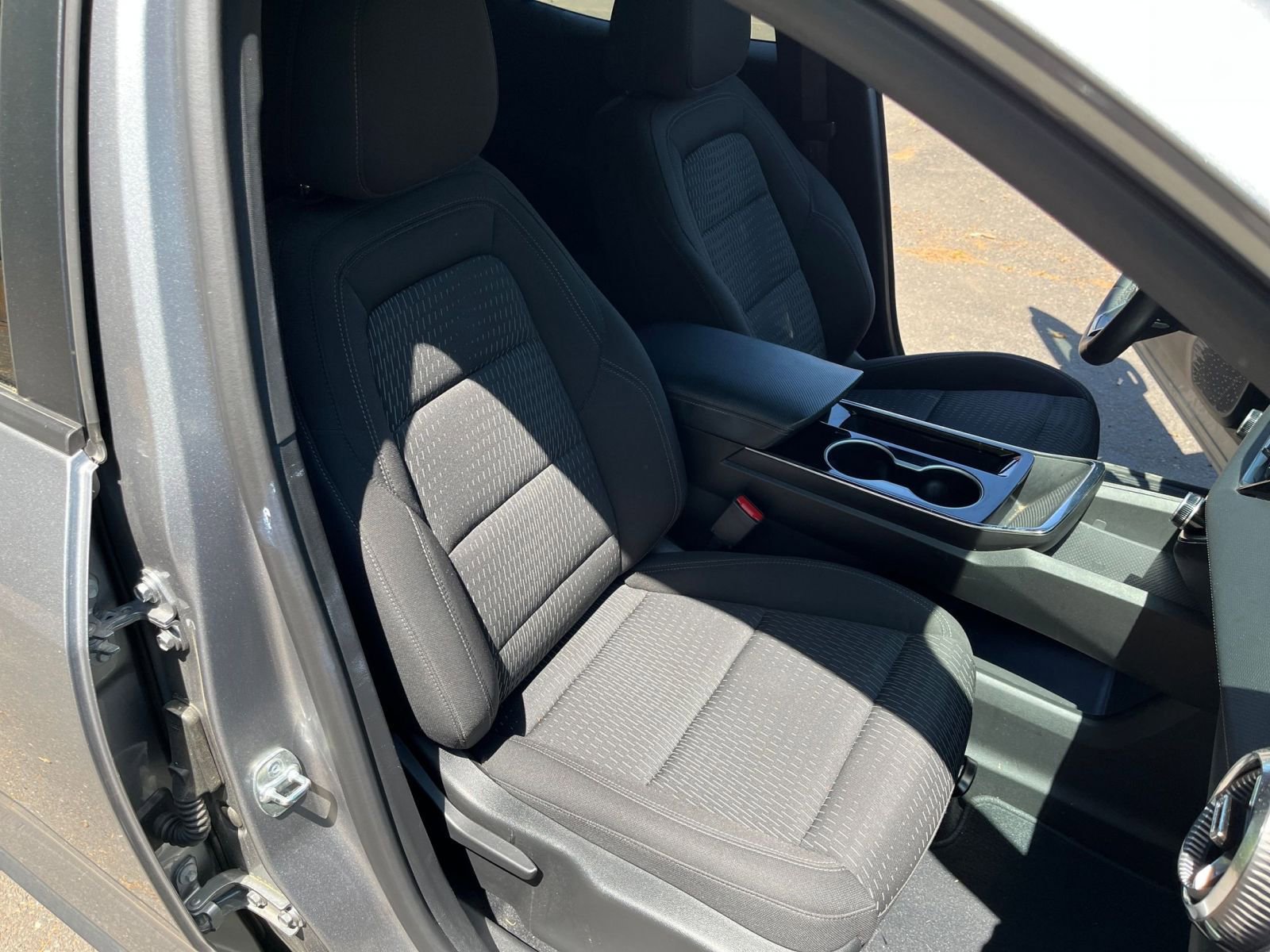 Used 2025 Chevrolet Equinox LT FWD image 36