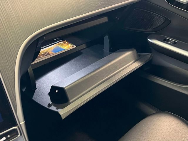 Certified 2023 Mercedes-Benz C 300 4MATIC Sedan image 32