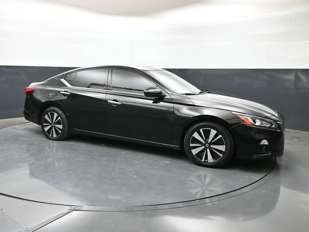 Used 2020 Nissan Altima 2.5 SL FWD image 1
