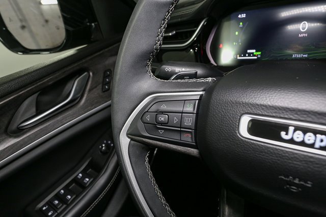 Used 2022 Jeep Grand Cherokee Limited 4xe image 36