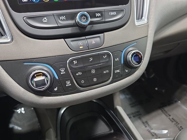 Used 2021 Chevrolet Malibu LT FWD image 24