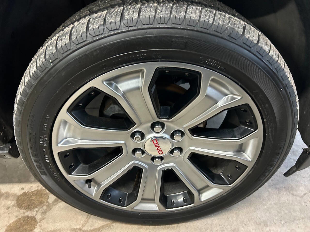 Used 2017 GMC Yukon XL Denali w/ Open Road Package image 45