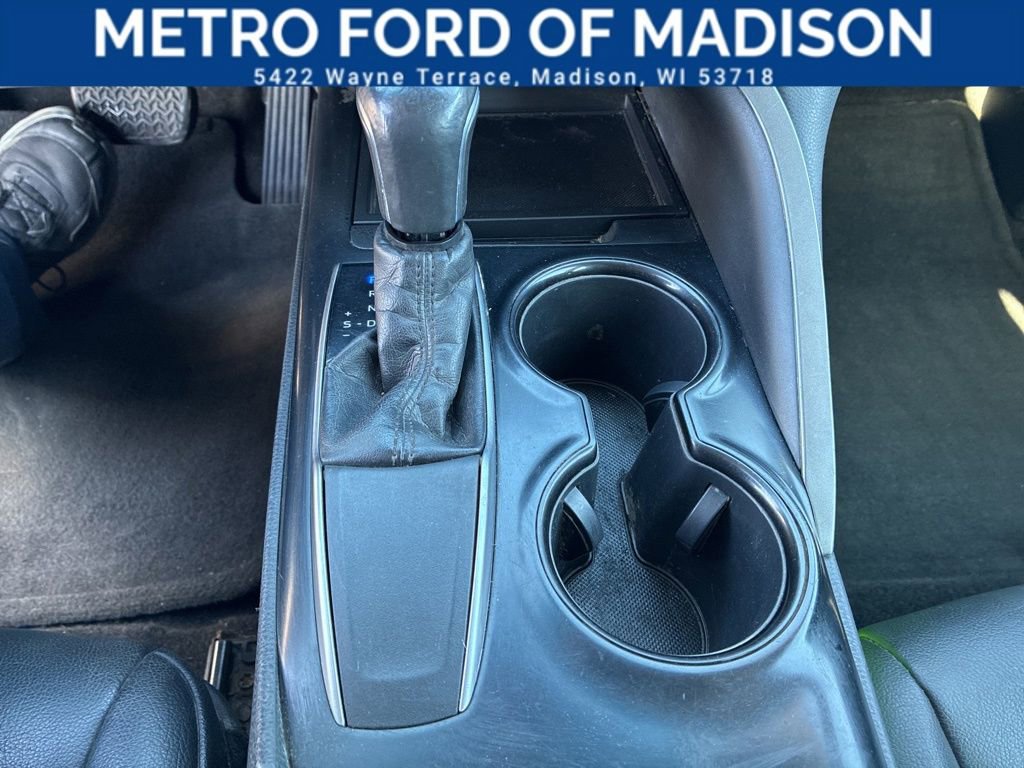 Used 2018 Toyota Camry SE w/ Moonroof Package image 16