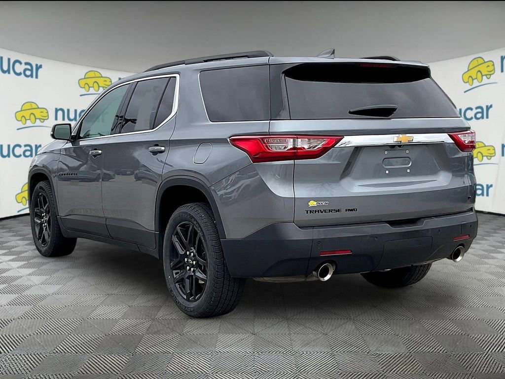 Used 2021 Chevrolet Traverse LT w/ LPO, Blackout Package image 4
