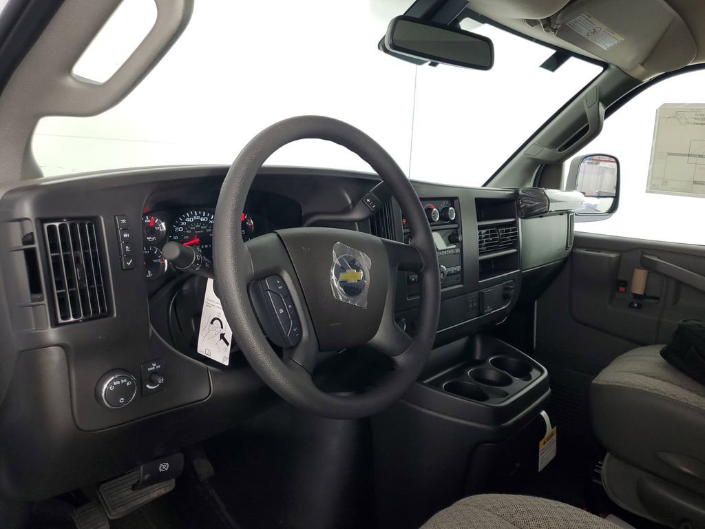 New 2026 Chevrolet Express 2500 w/ Driver Convenience Package image 13