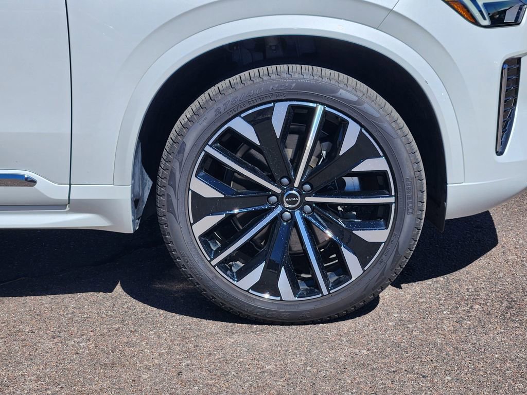 New 2025 Volvo XC90 B6 Core w/ Protection Package Premier image 29