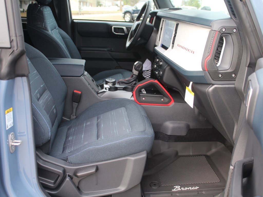 New 2025 Ford Bronco Heritage Edition image 13