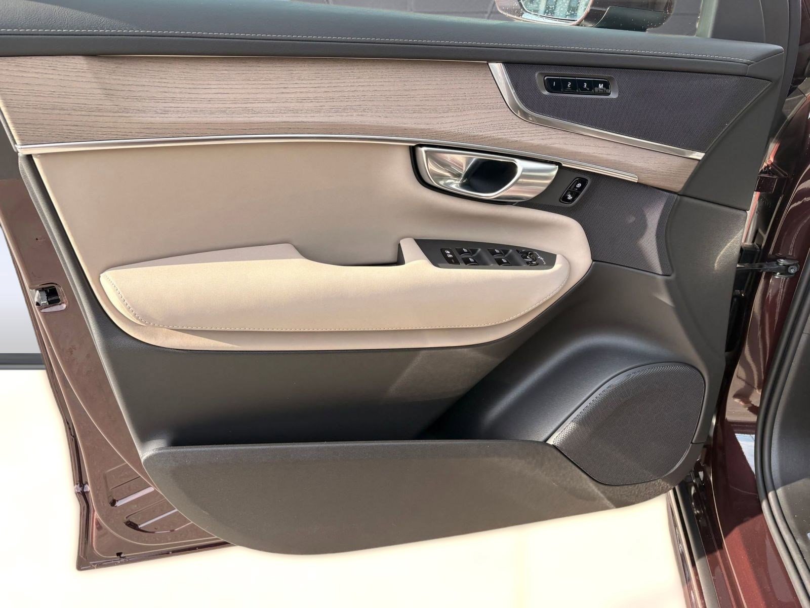 New 2026 Volvo XC90 B6 Plus image 21