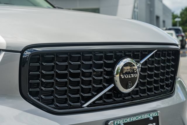 Certified 2023 Volvo XC40 B5 Ultimate w/ Protection Package Premier AWD/4WD image 14