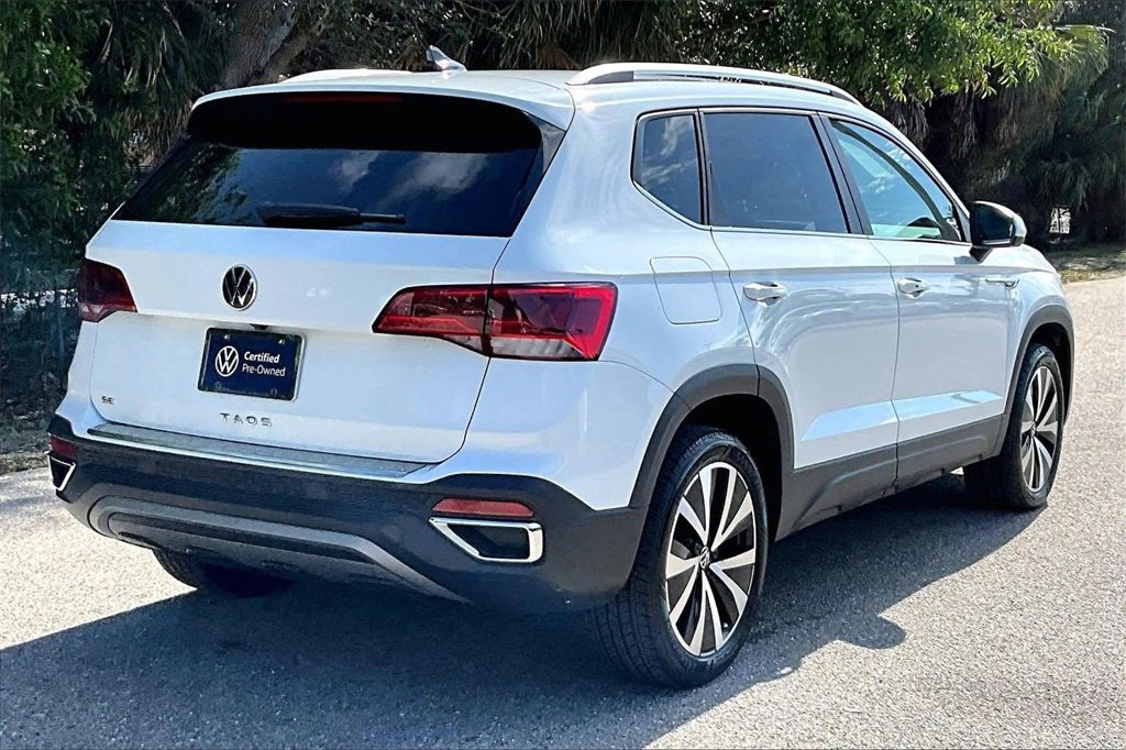 Certified 2022 Volkswagen Taos SE image 5